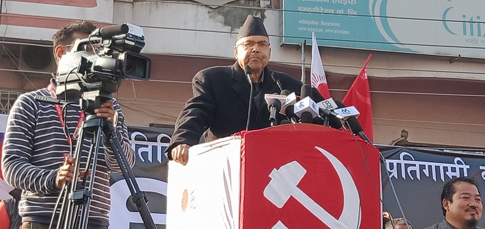 केपी ओली एक नम्बरका ठग हुन् : झलनाथ खनाल 